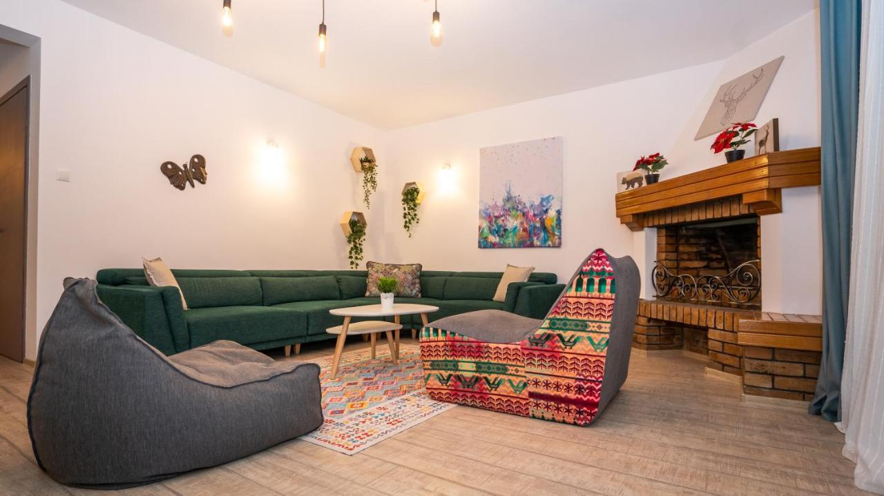 Family Treez Premium Apartments 波亚纳布拉索夫 外观 照片
