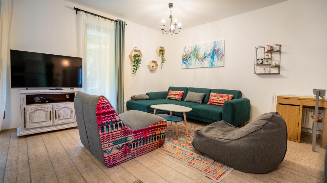 Family Treez Premium Apartments 波亚纳布拉索夫 外观 照片
