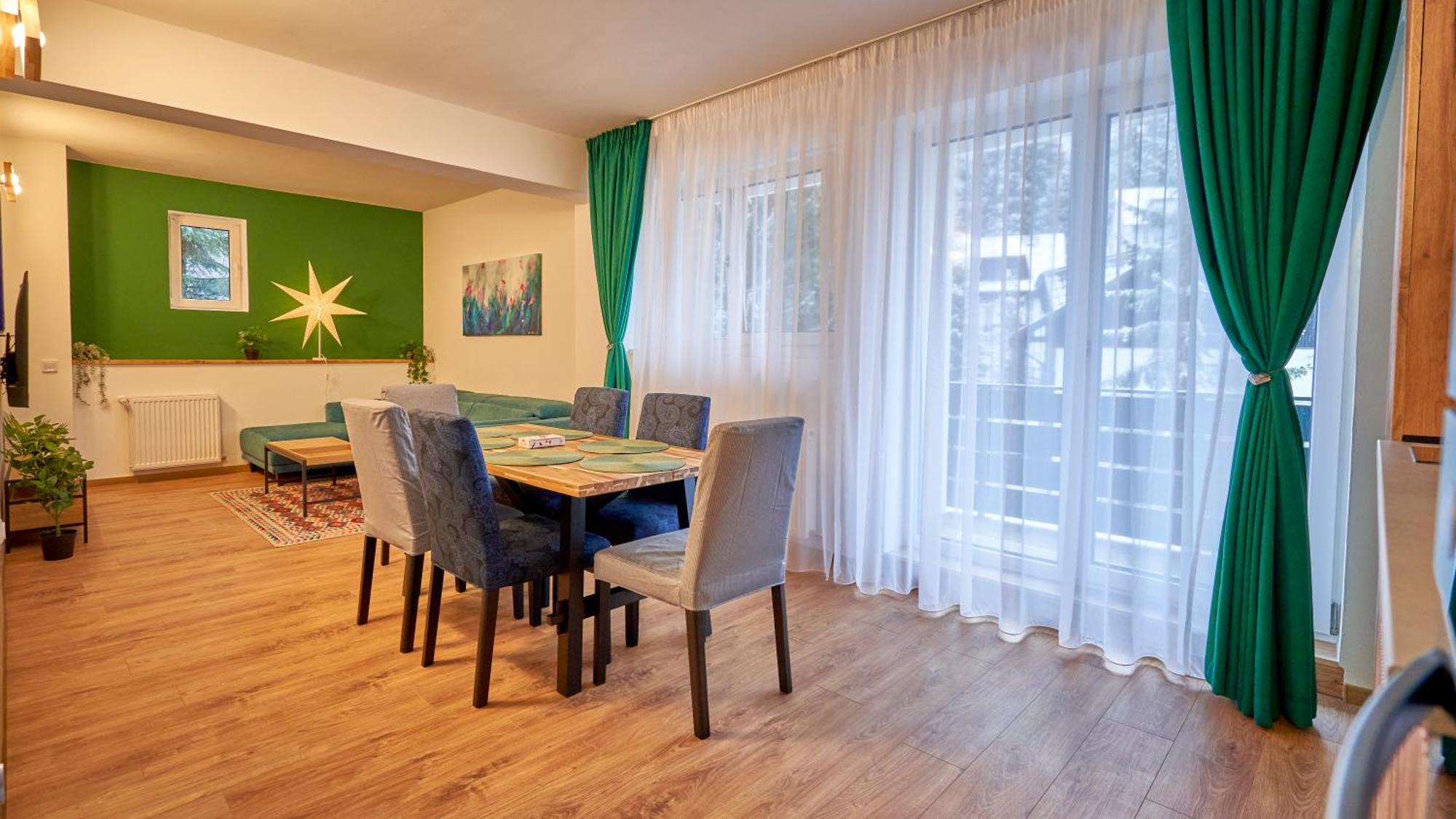 Family Treez Premium Apartments 波亚纳布拉索夫 外观 照片