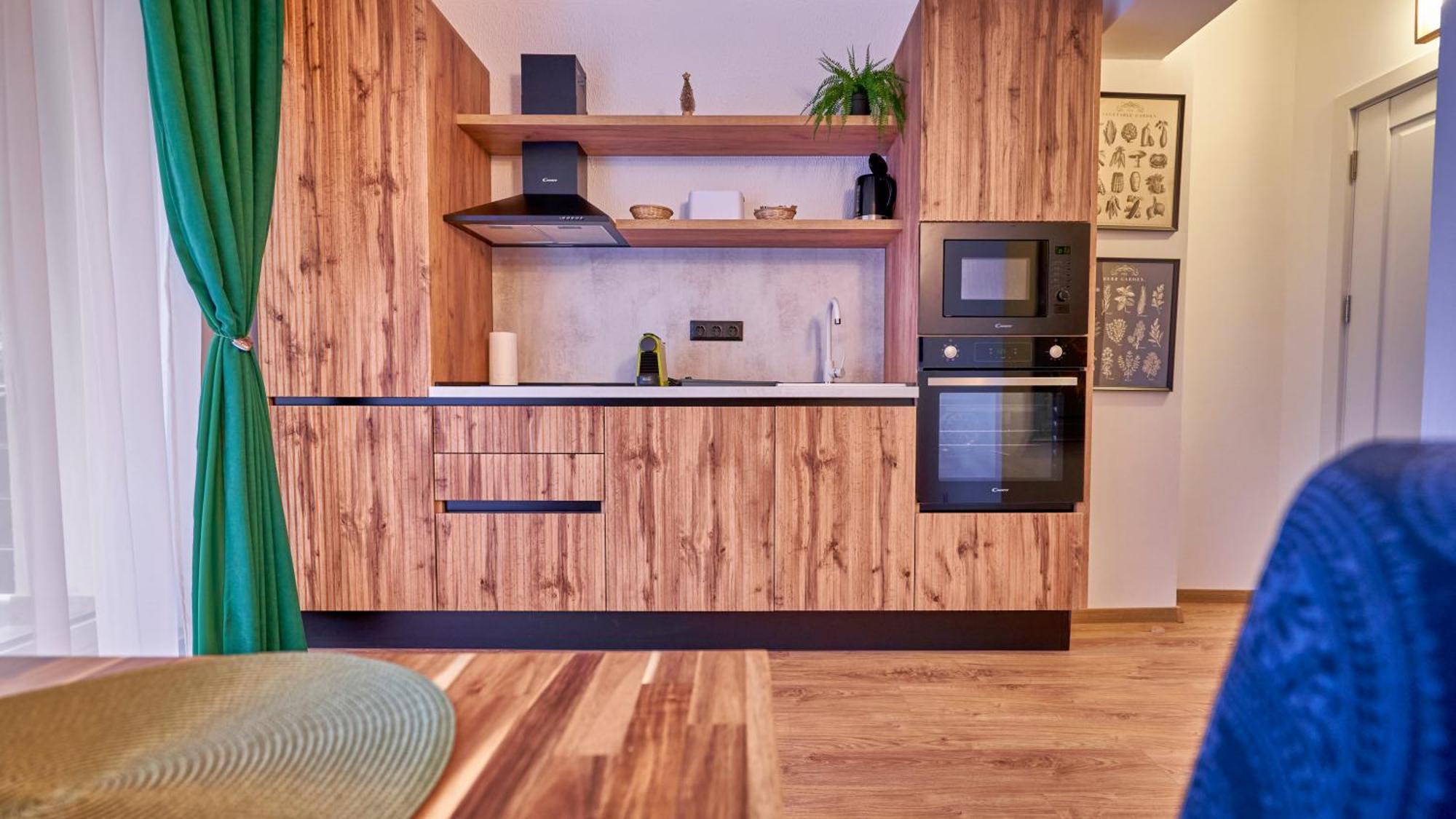 Family Treez Premium Apartments 波亚纳布拉索夫 外观 照片
