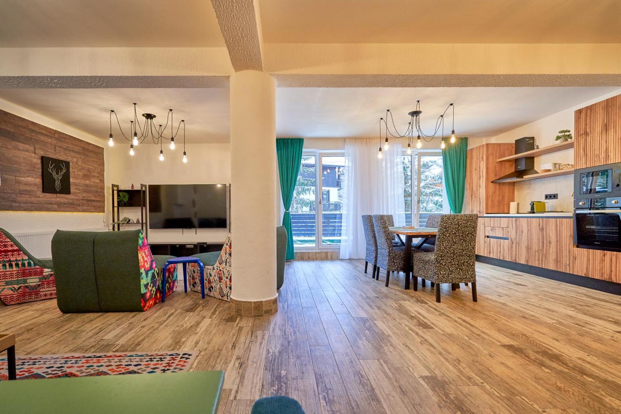 Family Treez Premium Apartments 波亚纳布拉索夫 外观 照片